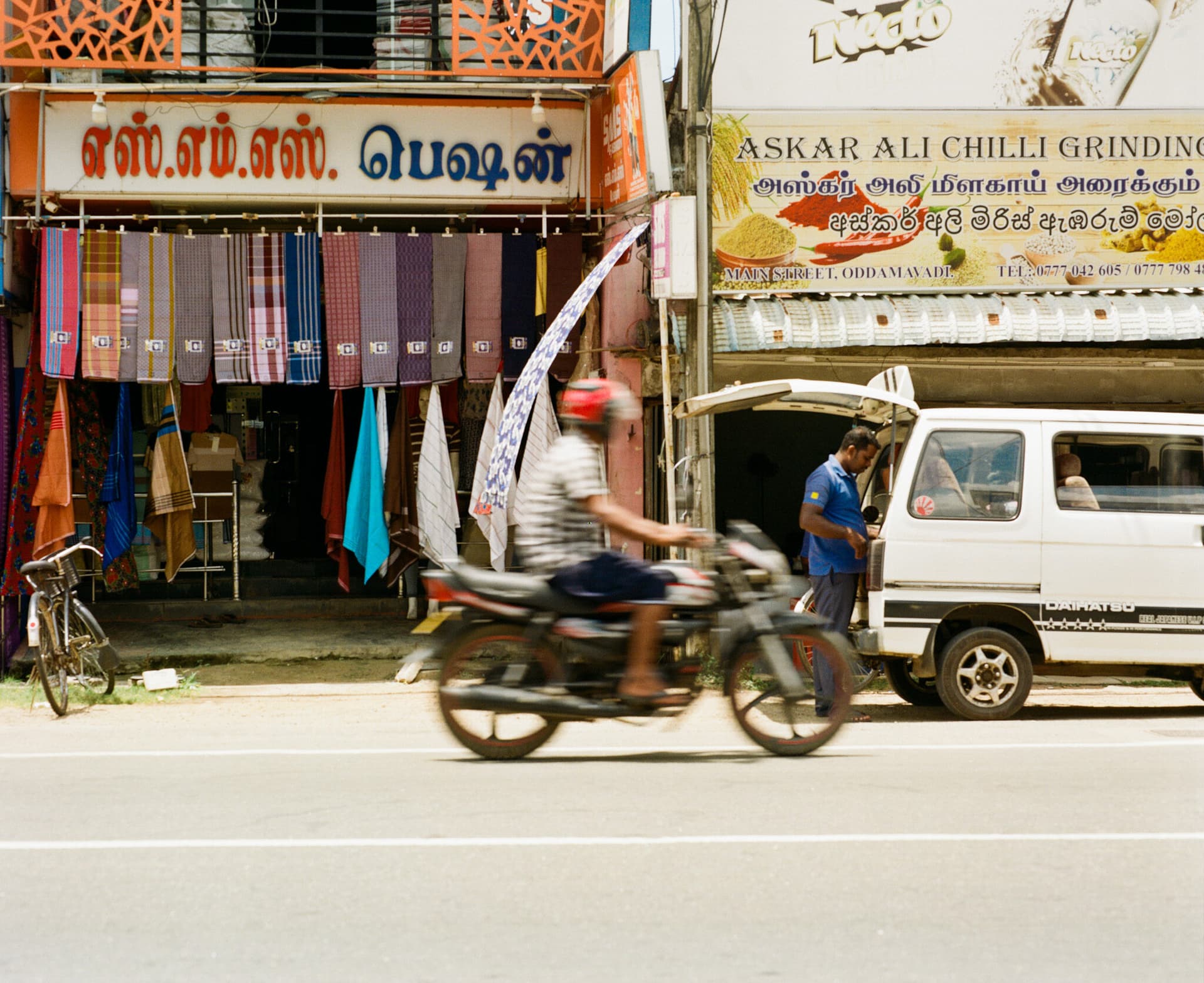 Street photography by Ahmad Abdulwadood